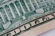 TJEDNI PREGLED: Dolar oslabio prema koarici valuta nakon pet tjedana rasta