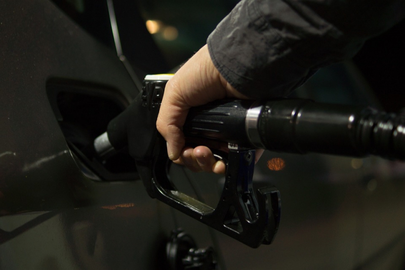 Na benzinskim postajama pojeftinile sve vrste goriva