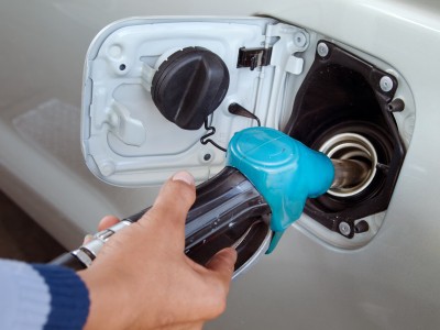Benzin ispod 9 kuna, prvi puta od prosinca 2010.