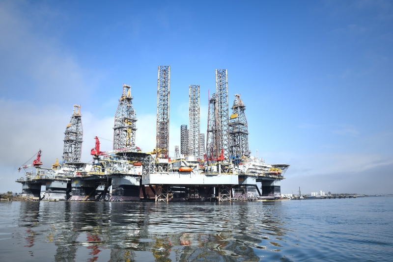 Cijene nafte porasle prema 78 dolara, u fokusu Crveno more