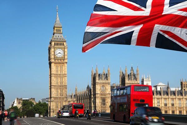 Drugo elizabetansko doba zavrava previranjem britanskog gospodarstva