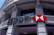 Banci HSBC dobit pala dvadeset posto