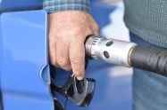 Vlada zadržala cijene osnovnih goriva na postojećim razinama