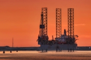 Zabrinutost za potražnju spustila cijene nafte ispod 81 dolara