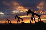 Cijene nafte stabilne iznad 93 dolara