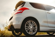 Suzuki zbog problema s nabavom minerala obustavio proizvodnju Swifta