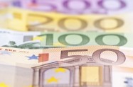 Euro jaa zbog velike koalicije u Njemakoj 