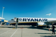 Ryanairova dobit oštro pala na kraju 2023.