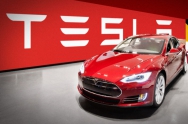 Tesla blokira videoigre u automobilima tijekom vožnje