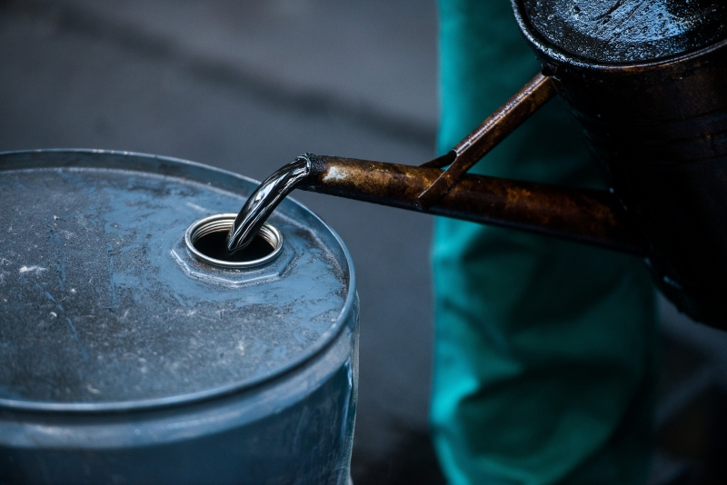 Optimizam zbog ameriko-kineskih pregovora podigao cijene nafte prema 65 dolara