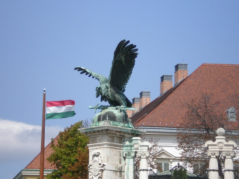 Mađarska ograničava cijene struje za mala poduzeća