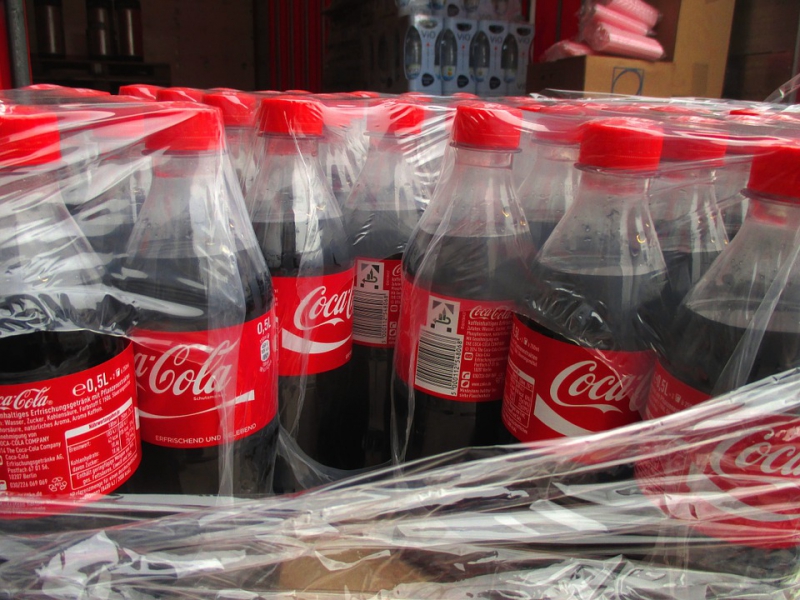 Dobit Coca-Cole potonula 55 posto, nastavlja se restrukturiranje